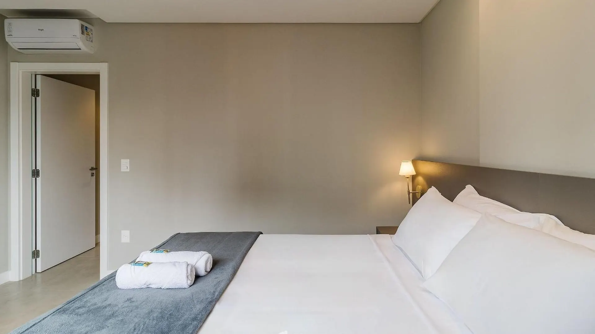 Mhf III - Apts Variados A 280M Da Praia Em Itapema