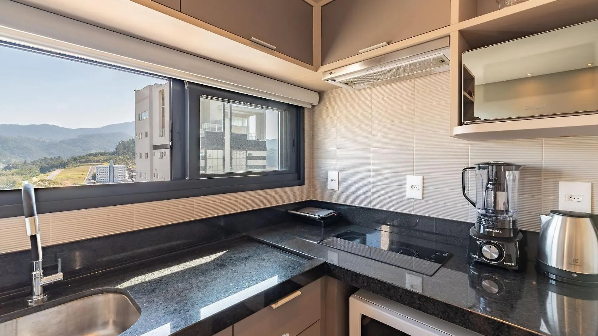 Mhf III - Apts Variados A 280M Da Praia Em Itapema Brasil