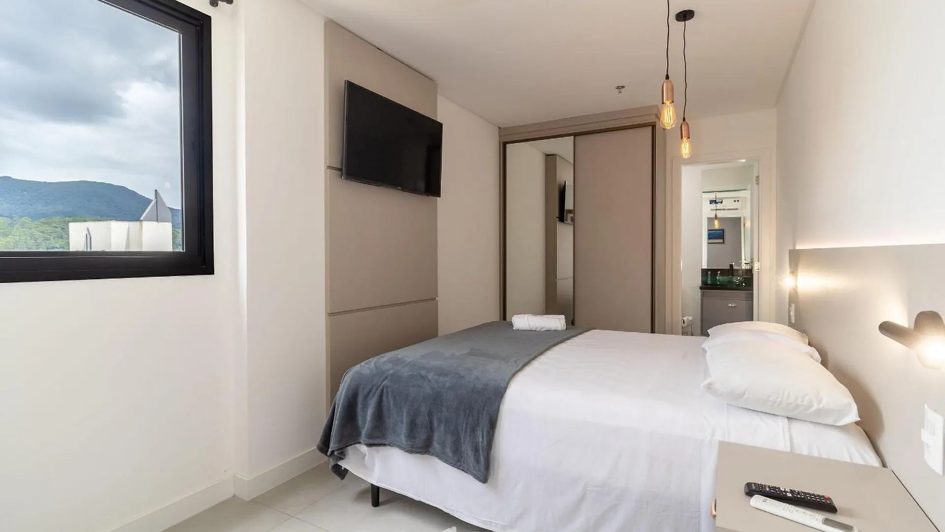 Mhf III - Apts Variados A 280M Da Praia Em Itapema Brasil