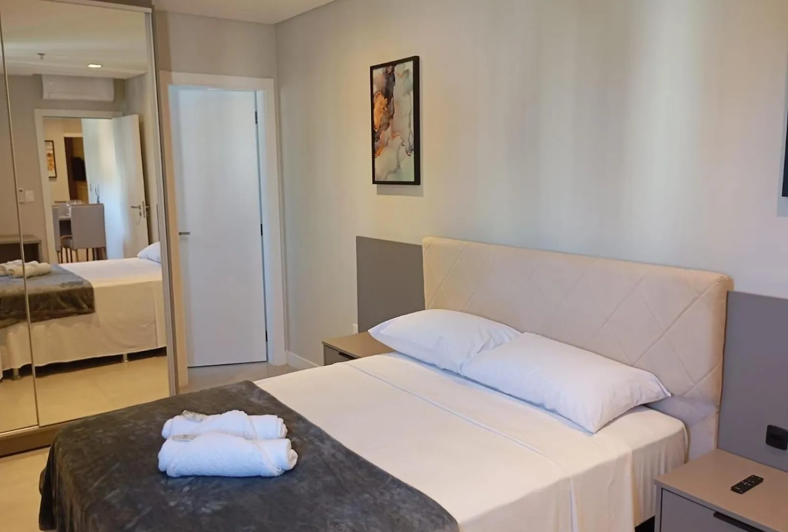 Mhf III - Apts Variados A 280M Da Praia Em Itapema