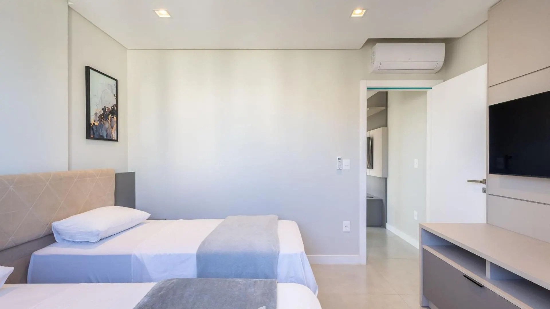 Apartamento Mhf III - Apts Variados A 280M Da Praia Em Itapema