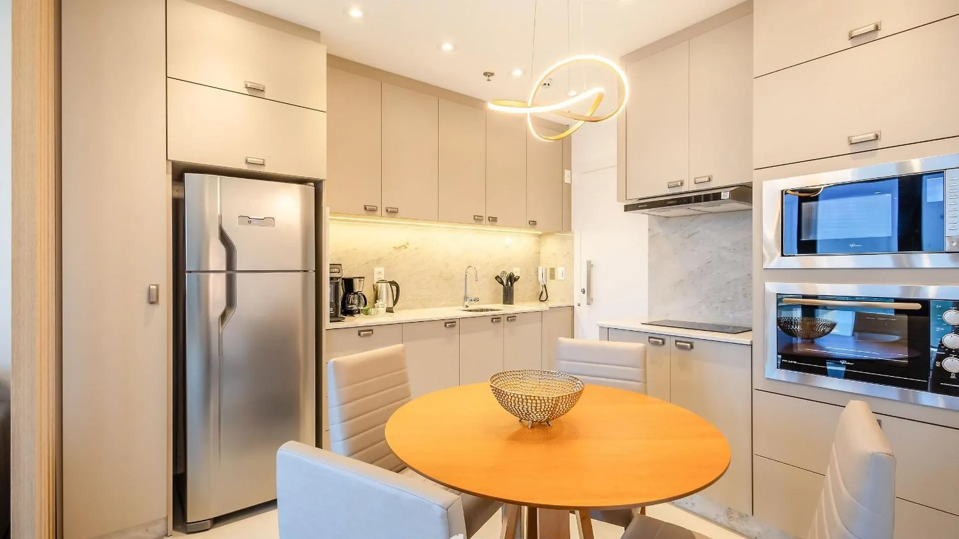 Mhf III - Apts Variados A 280M Da Praia Em Itapema Brasil