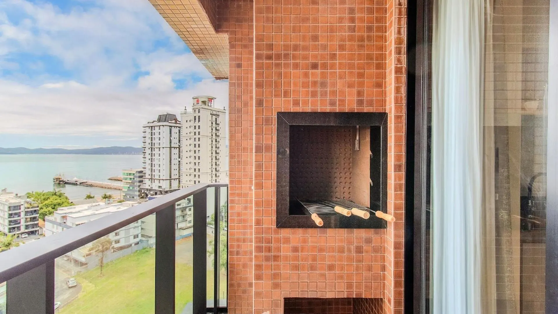 Mhf III - Apts Variados A 280M Da Praia Em Itapema 0*,  Brasil