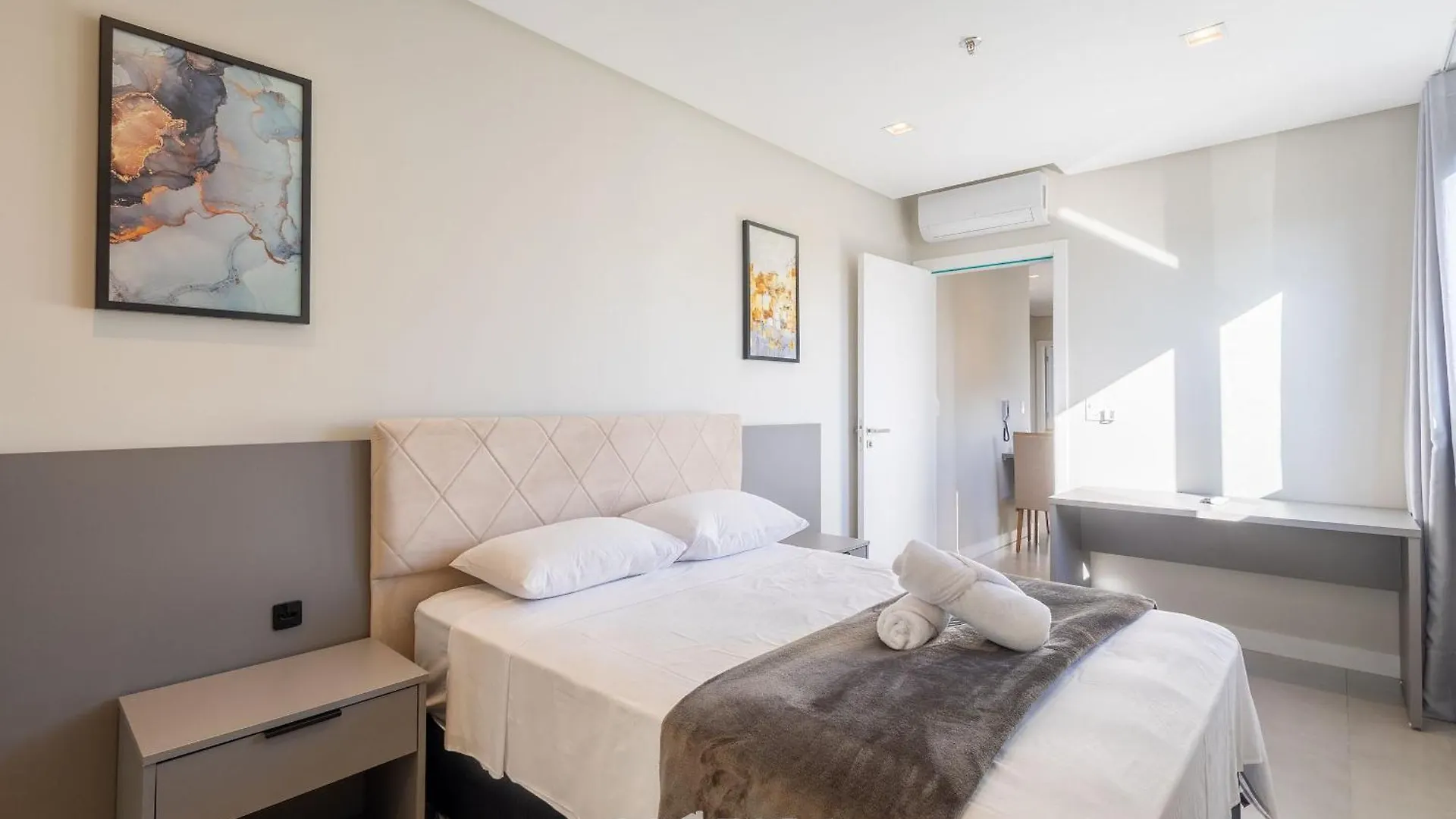 Mhf III - Apts Variados A 280M Da Praia Em Itapema 0*,